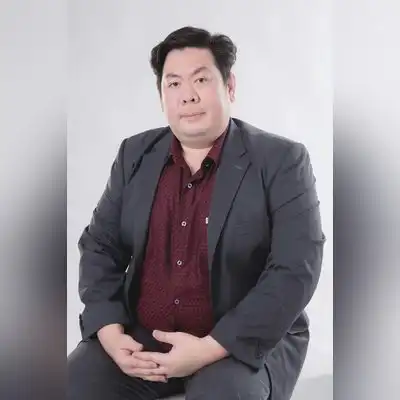 牧尘